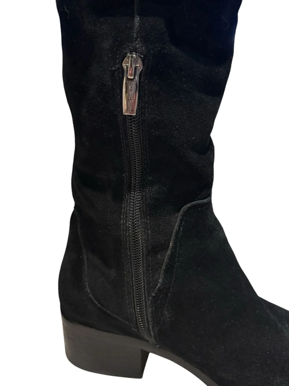Vince Camuto - Women's Kochelda Over the knee boots. Size 7.5. Black Suede